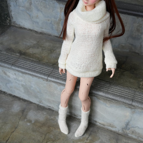 Knit Sweater & Room Socks Set