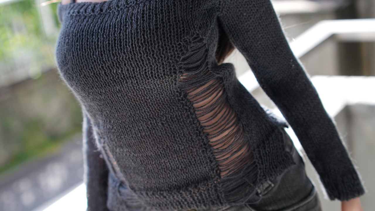 Damage Knit Sweater [Pear Body]
