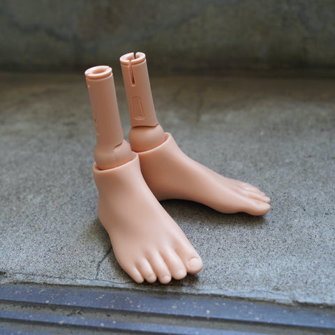 Bigger…feet for guys (Cinnamon)