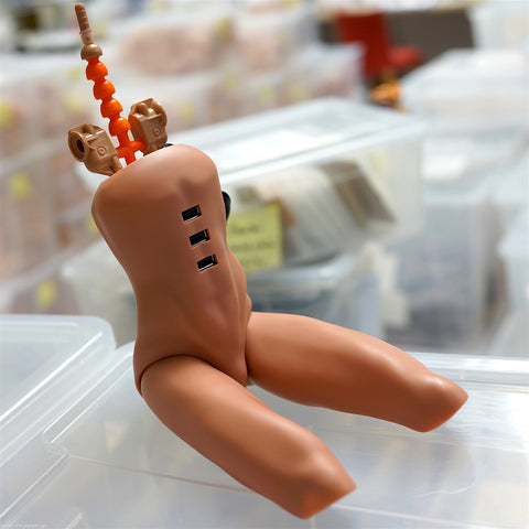 USB Hub Torso for Guys (Tea Color)