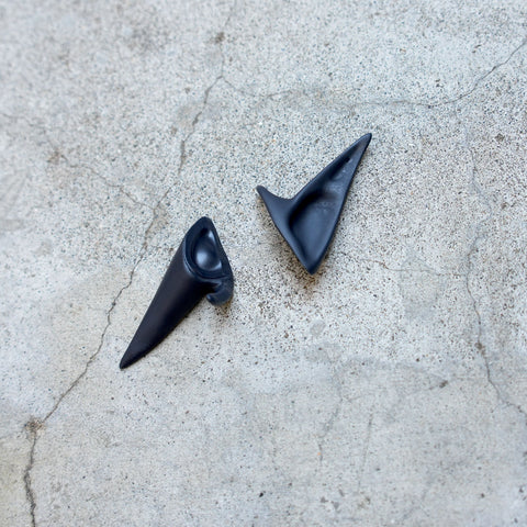 Difficult-to-attach Elf Ears (Black Navy)