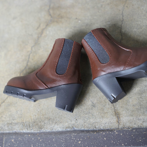 Chelsea Boots (Vinyl Brown)