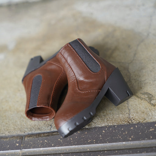 Chelsea Boots (Vinyl Brown)