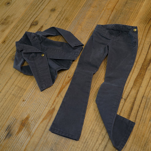 Flare Suit for Pear Ladies