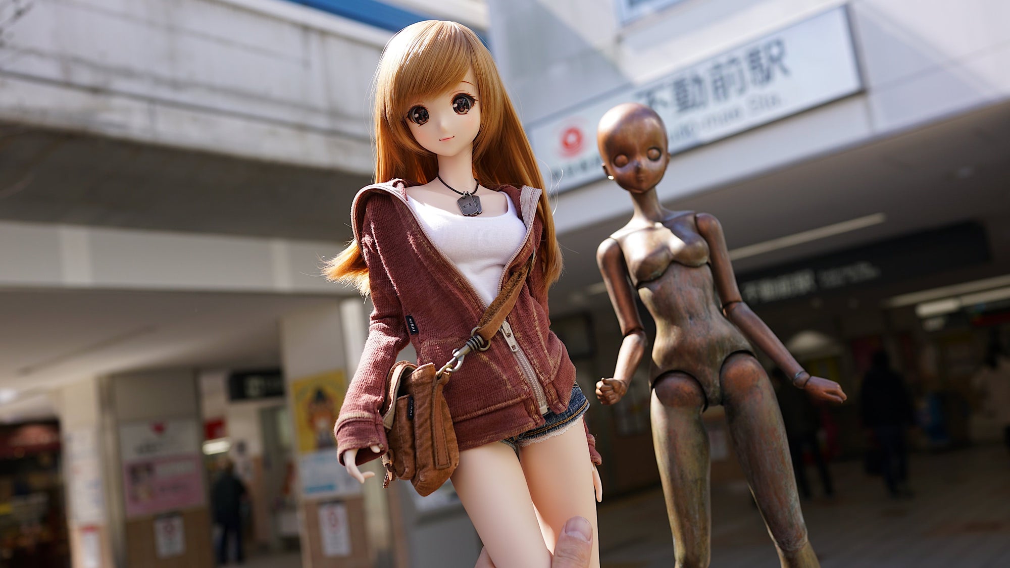 Bronze Smart Doll Statue