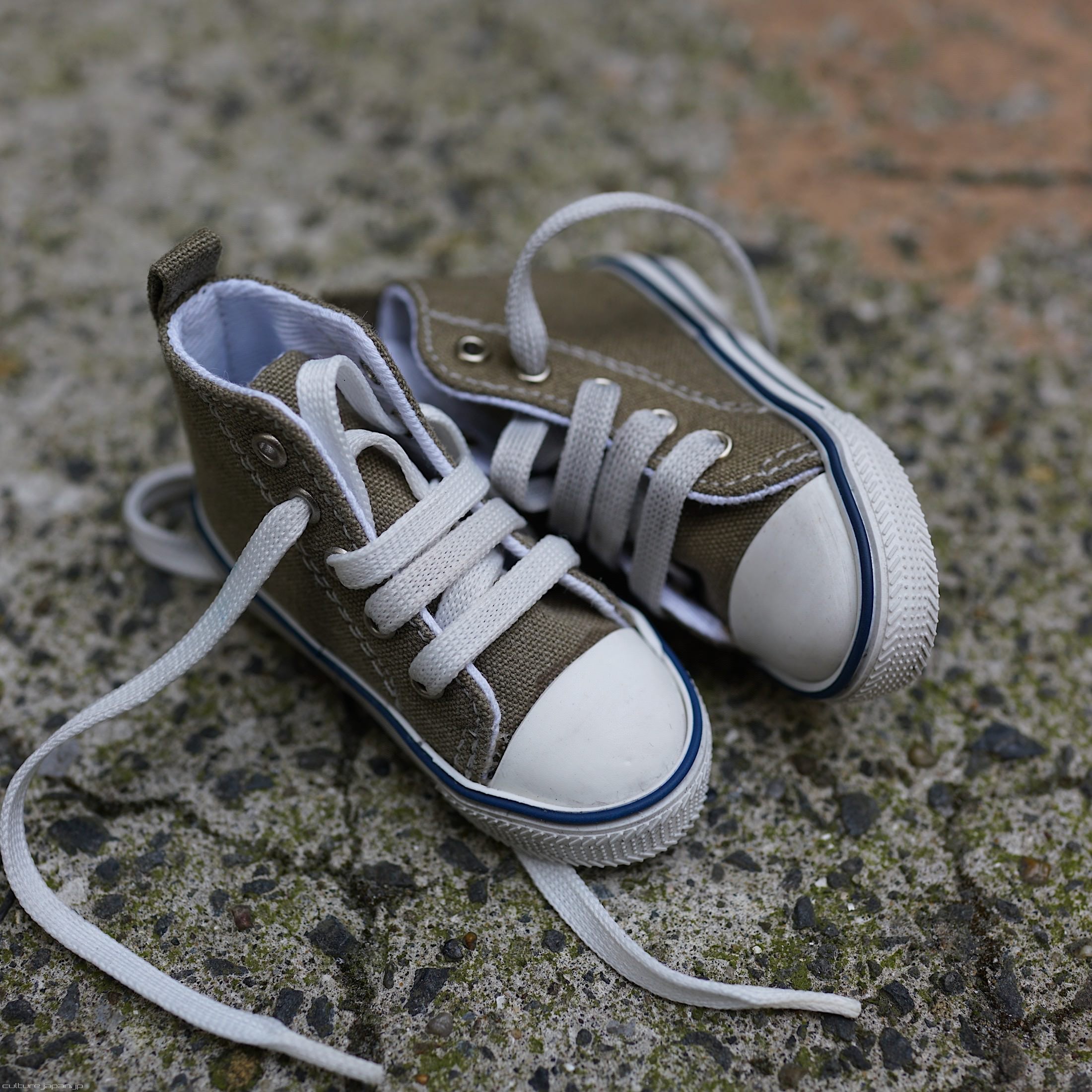 Weathered Canvas Shoes (Khaki Green) – Smart Doll Store