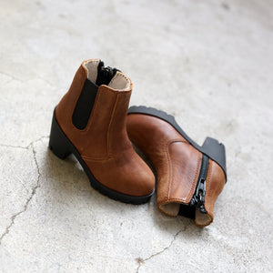 Chelsea Boots (Brown)