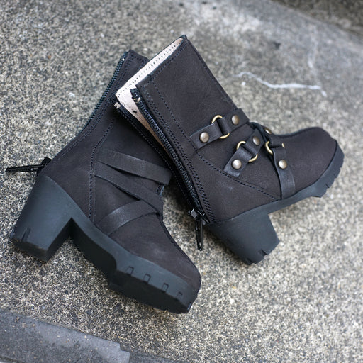 3 Ring Boots (Molten Black)