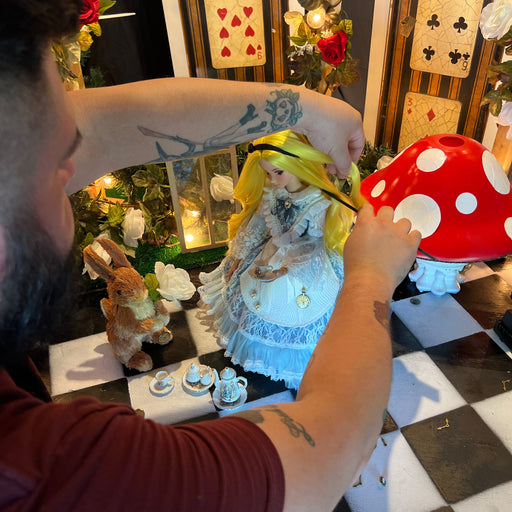 Leisure of Dolls