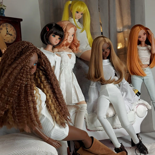 Leisure of Dolls